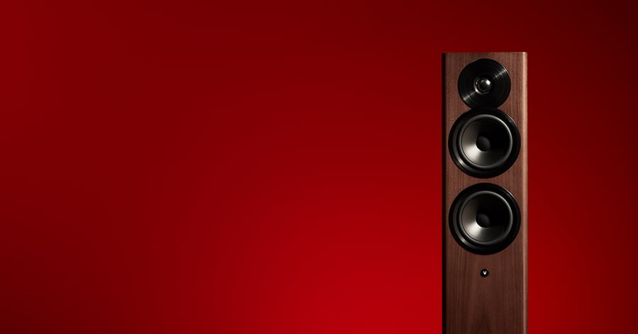 1200x628px_FB-Post_DynaudioFocus30_Walnut_02